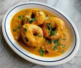 Batata Vada Sambar Pav